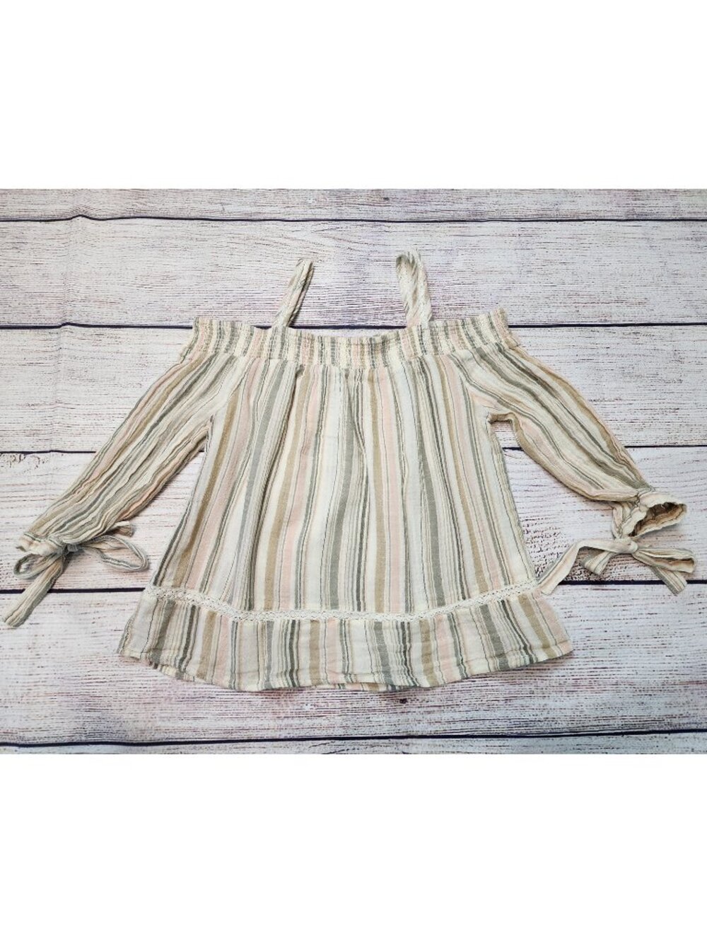 Lauren Conrad Small Off Shoulder Tie Sleeve Smocked Top Crochet Earthy Boho Chic